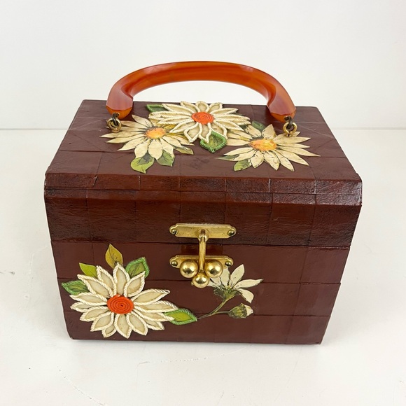 Vintage 60’s / 70’s Floral Daisy Wooden Box Purse with Handle Artist Signed - Picture 12 of 12